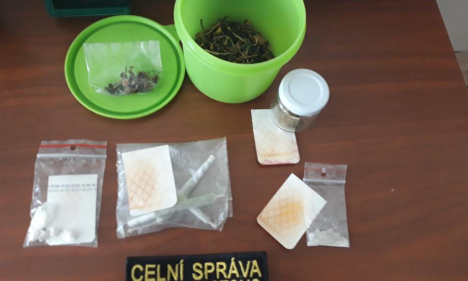 2019-5-27-1146Záchyt drog 24. 5. 2019.jpg